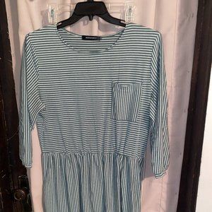 Merokeety Size 2X Grey and White Stripe 3/4 Sleeve Dress